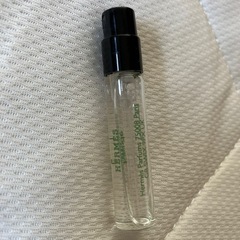 HERMESの小さな香水サンプル