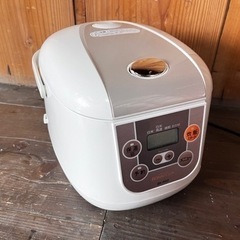 炊飯器 3合炊き BK-R60-WH 