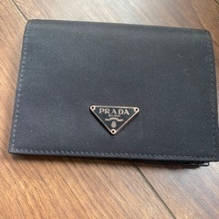 PRADA(プラダ)財布