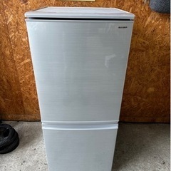 F0410家電 キッチン家電 冷蔵庫  SHARP 2018 137L 