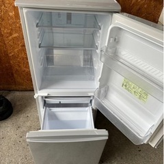 F0410家電 キッチン家電 冷蔵庫  SHARP 2018 137L 