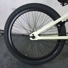 D556 ☆25800円☆ BMX中古自転車 マングース【20インチ アイボリー 】