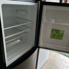 2023年製◆【アイリスオーヤマ】2ドア 冷凍冷蔵庫 ブラック 142L IRSD-14A 大容量冷蔵室 3段引き出し冷凍庫 LED庫内灯◆