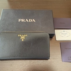 PRADA 長財布　美品