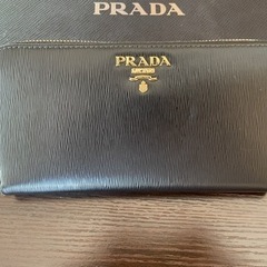 PRADA 長財布　美品
