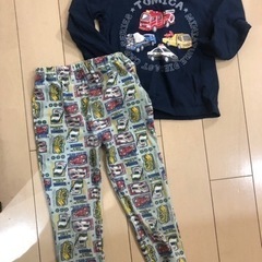 子供服　トミカパジャマ