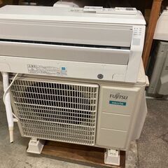 ☆中古￥56,000！FUJITSU　18畳用5.6kwルームエ...