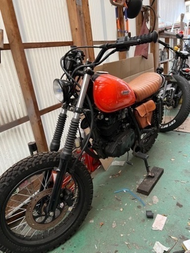 スズキ GN125H