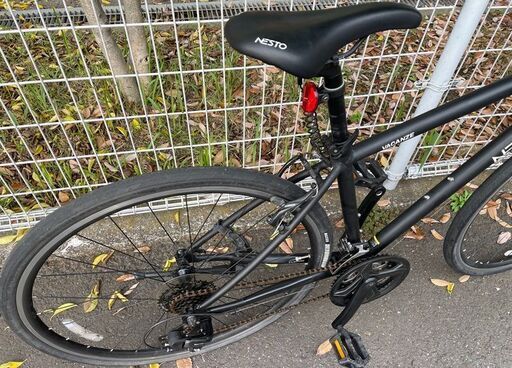 NESTO vacanze-クロスバイク黒 NESTO VACANZE 700C アルミ シマノ21速