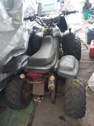 バイク部品 クリアキン製 3125 湾曲サイドマウントナンバーフレーム