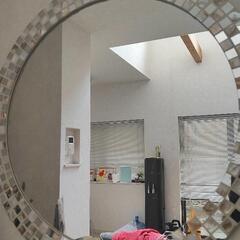 貝殻素材の壁掛け鏡