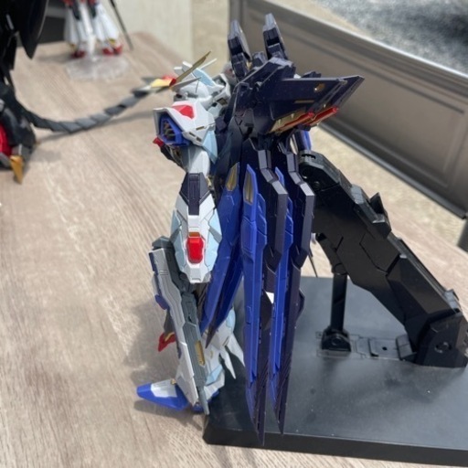 ストライクフリーダム　ガンダム　プラモ　完成品