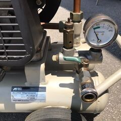 エコツール岡崎岩津店】アネスト岩田エンジンコンプレッサー PLUE22-7