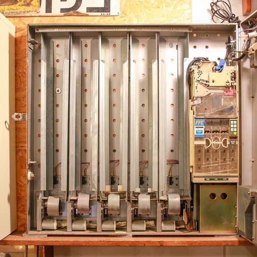 売約済》【武蔵小山店】 フジタカ FTV-K117 タバコ自動販売機 自販機