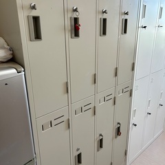 ロッカー　８名用-未着用★PRADA★プラダ★切り替えしTシャツ★オリーブブラウンxライトブルー系