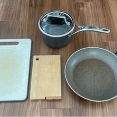 フライパン、鍋、まな板、お皿セット