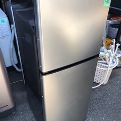１３０　北九州市内配送無料 アズマ 冷蔵庫 136L 2ドア MR-ST136A シルバー 2019年製 一人暮らし 洗浄・除菌済み