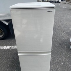 北九州市内配送可能　 シャープ 137L 2ドアノンフロン冷蔵庫 keyword キーワードホワイト SJ14E6KW 