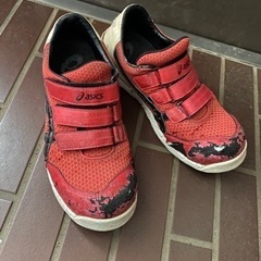 アシックス安全靴27.0 asics 赤　白　黒　レッド　ホワイ...
