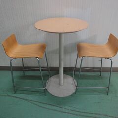 丸テーブルと椅子２脚のセット