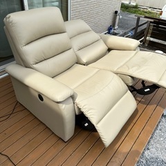  【極美品2024年購入品！】2人掛け電動リクライニングソファ(Nビリーバ2 革BE)定価129,900円