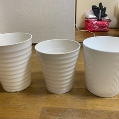 樹脂製植木鉢3個