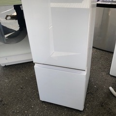 NO 161 福岡市内配送設置無料　2022年式 冷蔵庫 ガラスホワイト HR-G13C-W [幅48.1cm /135L /2ドア /右開きタイプ NO 161 ?福岡市内配送設置無料✨? 2022年式 冷蔵庫 ガラスホワイト HR-