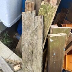 棚やパレットの木材廃材あげます。