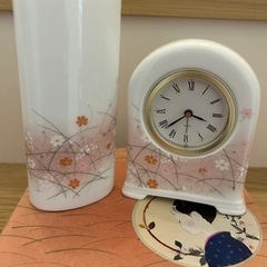 【ネット決済】ヤマカ陶器　舞愁　陶器製　  
時計&花瓶セット　...