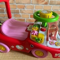 おもちゃ おもちゃ 乗用玩具　キティちゃん　乗り物　車