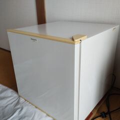 「小型冷蔵庫」ユーイング　50L　2012年製　動作確認済み