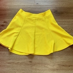 黄色いスカート