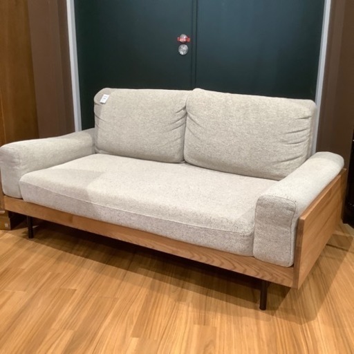 トレファク神戸南店】UNICO 3人掛けソファー 足付き 座面シワ有