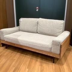 【トレファク神戸南店】UNICO 3人掛けソファー　足付き　座面シワ有　ファブリック【取りに来られる方限定】