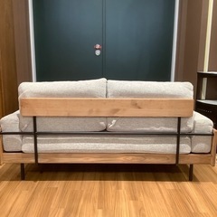 【トレファク神戸南店】UNICO 3人掛けソファー　足付き　座面シワ有　ファブリック【取りに来られる方限定】