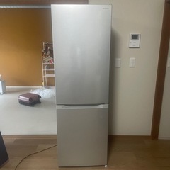 冷蔵庫　2022年製　1年程度使用　　　　　　　