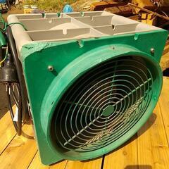 稼働頻度の少ない、送風機(３００ミリ)とダクトセット