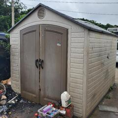 基地購入品　プラスチック倉庫