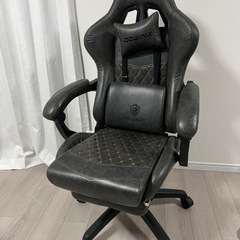 ゲーミングチェア　オフィスチェア　椅子　リクライニングチェア
　