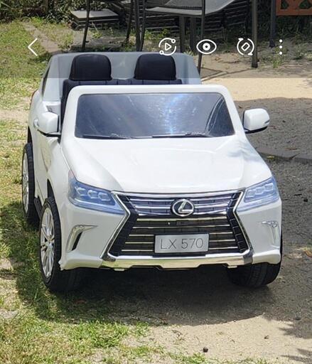レクサスLX570 大型 電動乗用ラジコンカー 乗用玩具 電動カー 車のおもちゃ 乗物玩具 (WHITE)\n\n動作品　電動乗用カー 乗用ラジコン　おもちゃ