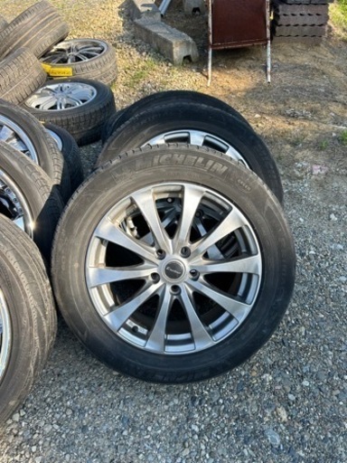 17インチ215/60/17エスティマ、アルファードサイズ (阿部) 島松のタイヤ、ホイールの中古あげます・譲ります｜ジモティーで不用品の処分