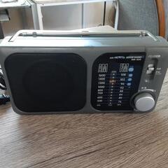 家電 生活家電 ラジオ　古いですがきっちり入ります。