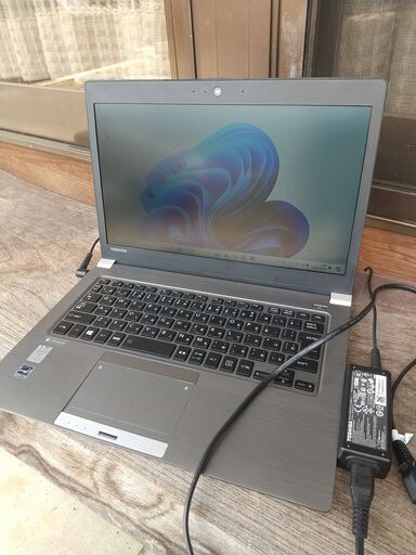 SSD新品 小型軽量 CPU2.30(最大2.90)GHz dynabook R63/P 東芝 i5 メモリ8GB SSD256GB 13.3インチ windows11 pro 23H2