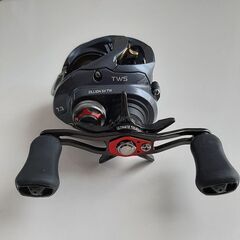16 ジリオン SV TW 7.3 右ハンドル ダイワ ベイトリール 釣具 管理No.KR003