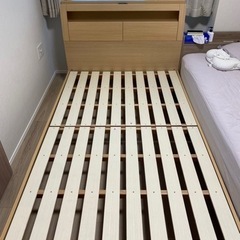 照明/コンセント付きセミダブルベッドフレーム