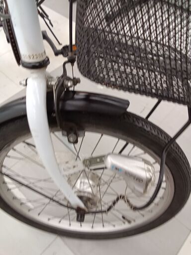 ★ジモティ割あり★  折り畳み自転車 ホワイト 20インチ  動作確認／クリーニング済み TC534 ☆ジモティ割あり☆ 折り畳み自転車 ホワイト 20インチ 動作確認