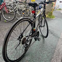 リサイクルショップどりーむ天保山店　No1209　クロスバイク　自転車　黒色　２８インチ　３×７段ギア付き　air-on　