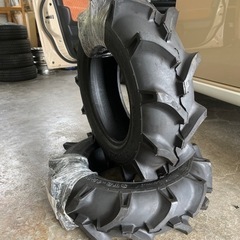 ⭐️お値下げしました！トラクター新品タイヤと新品チューブ2本セット‼️

