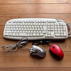 パソコン 周辺機器　キーボードとマウス