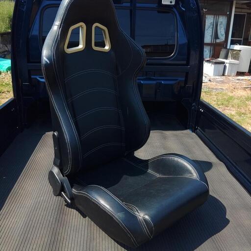 車のパーツ